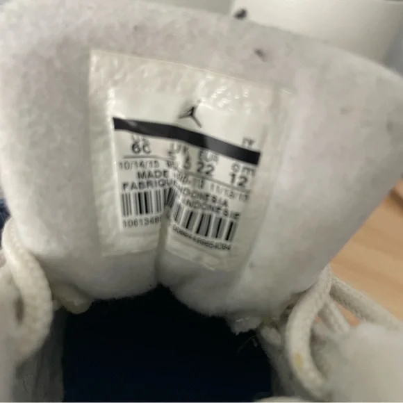 Jordan 12 Retro - Baby Sneakers 
French Blue (2016) - Picture 14 of 14